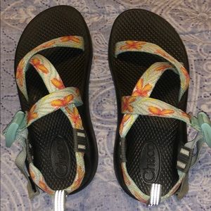 Kids chacos